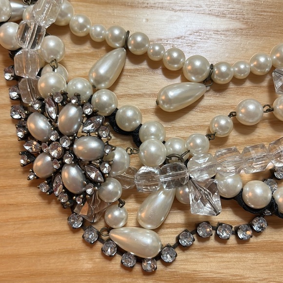 Chico’s pearl necklace - Picture 2 of 3
